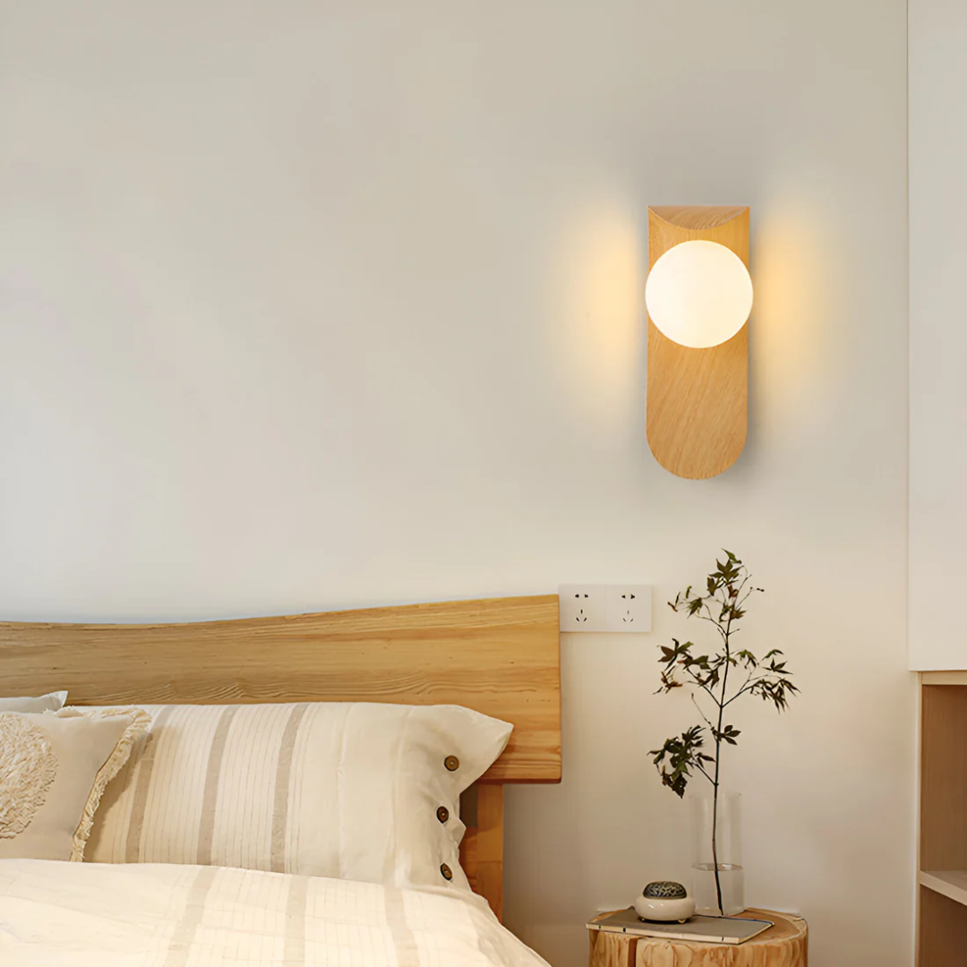 Icar Wooden Wall Lamp