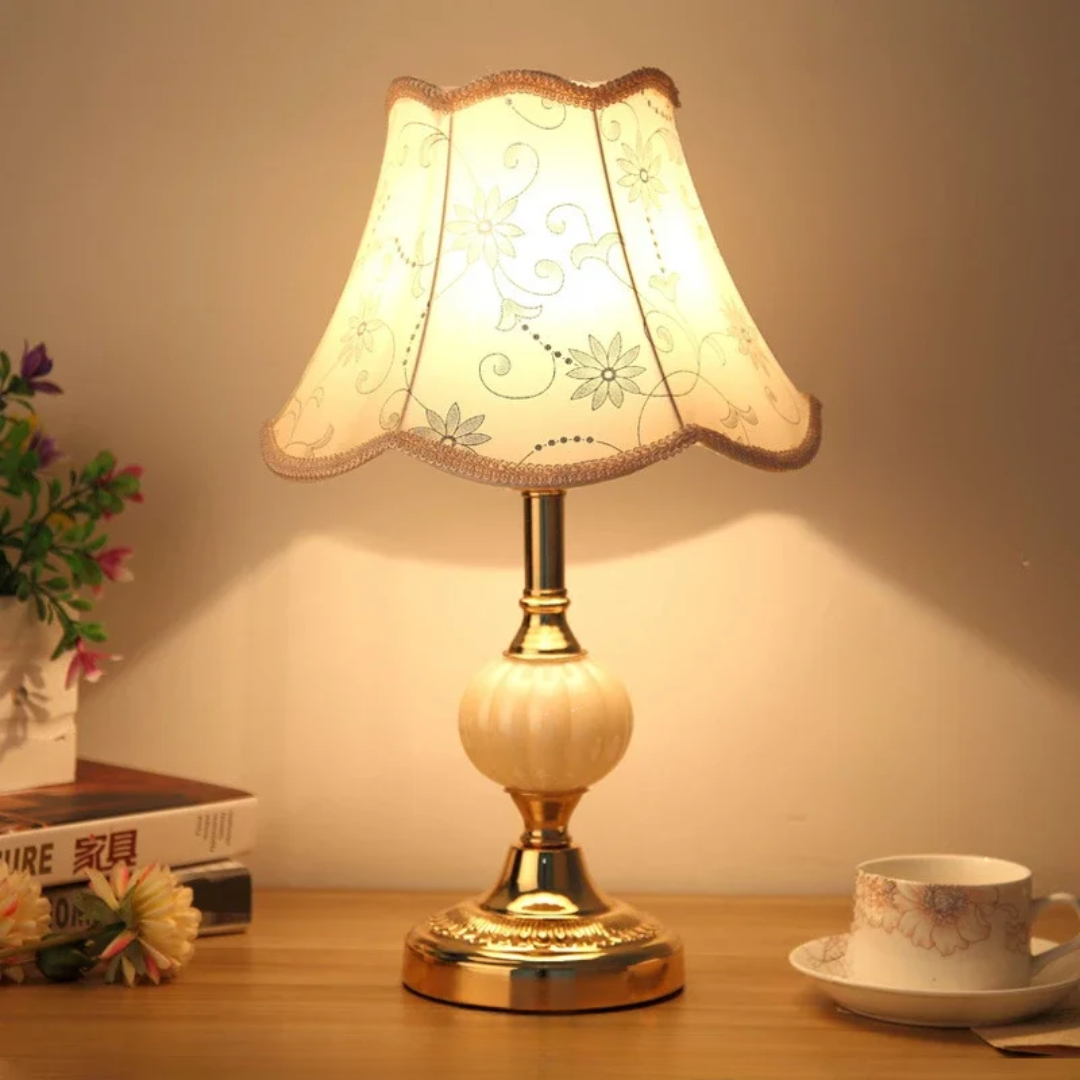 Quixy Floral Table Lamp
