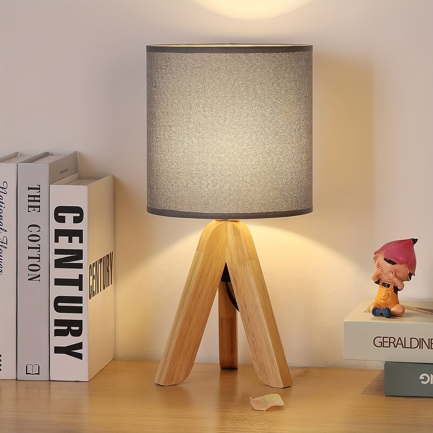 Nordic Tripod Table Lamp