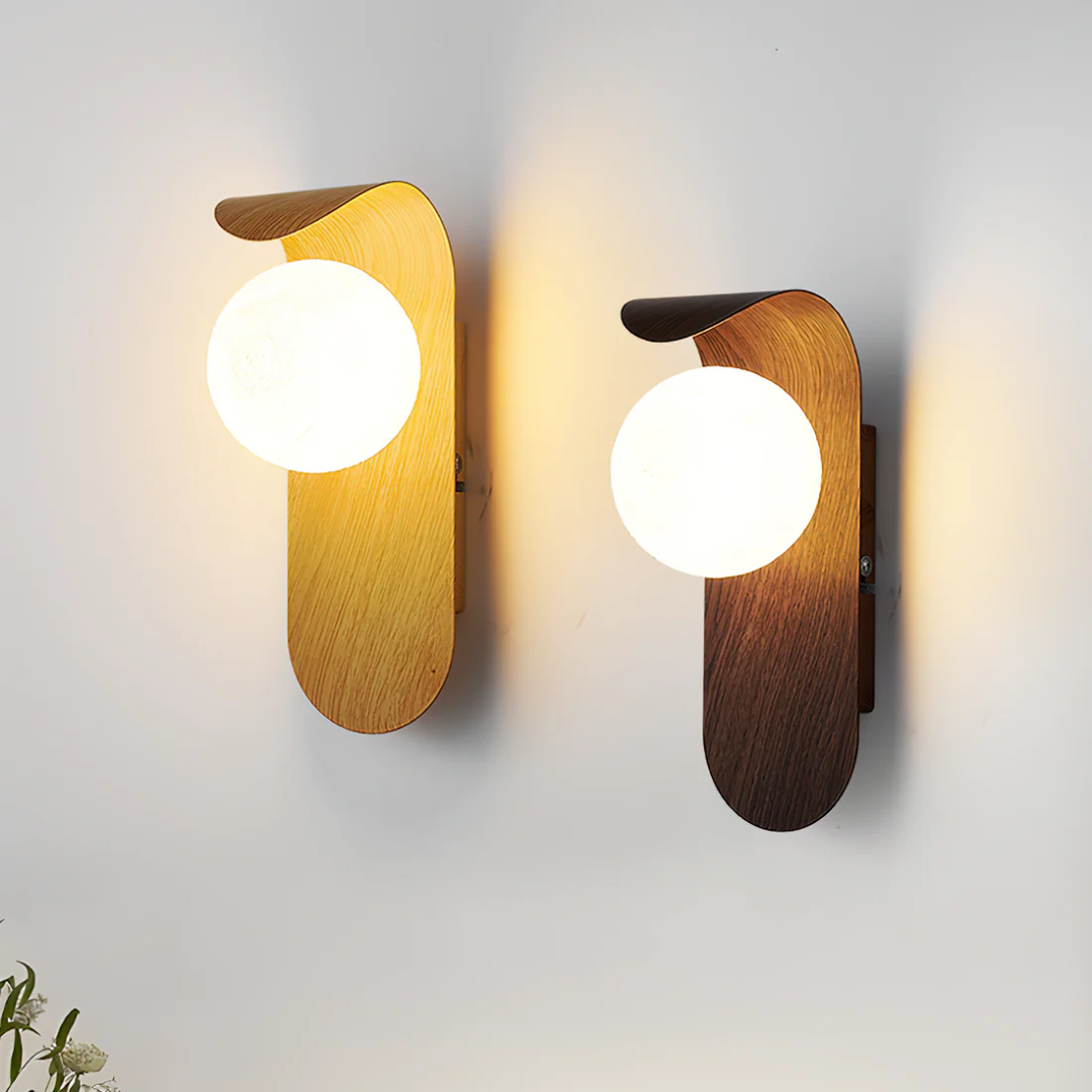 Icar Wooden Wall Lamp