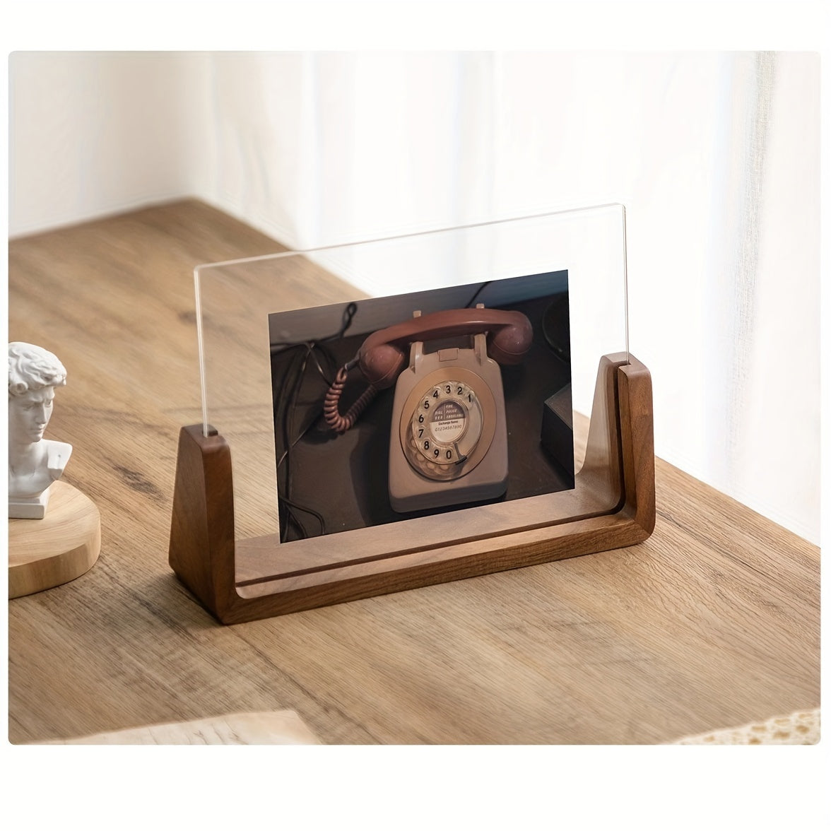 U-Shaped Acrylic Photo Frame